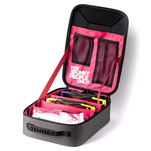 Pitcha TRAVELER black/pink lenses case